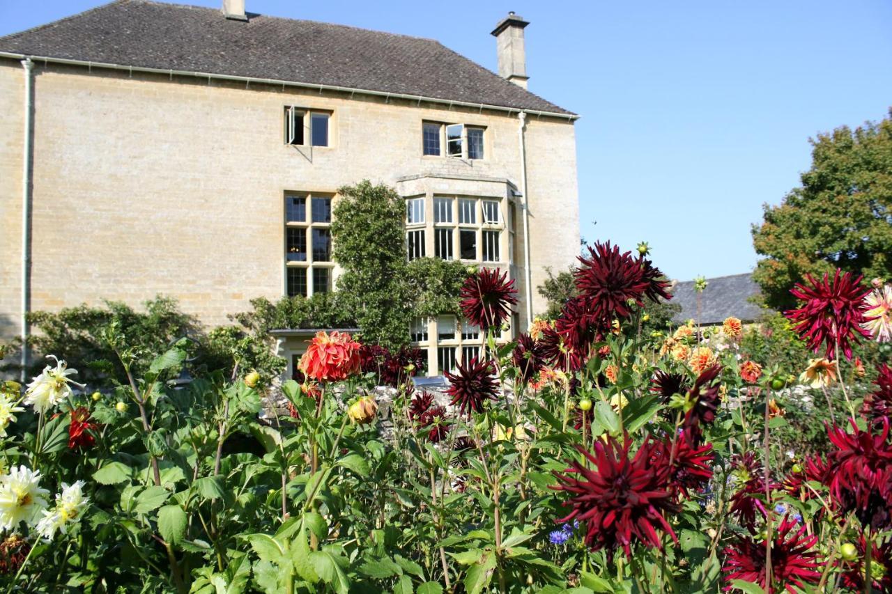 Aylworth Manor Bed & Breakfast Naunton Exterior photo