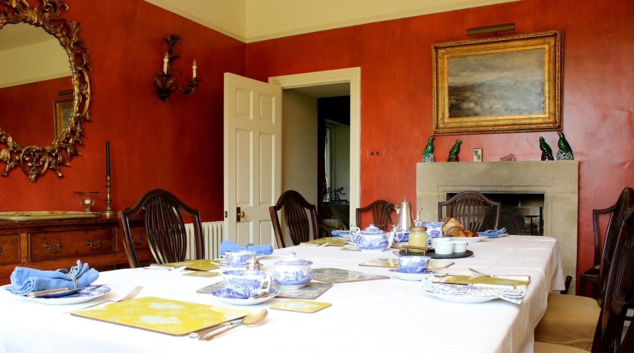 Aylworth Manor Bed & Breakfast Naunton Exterior photo