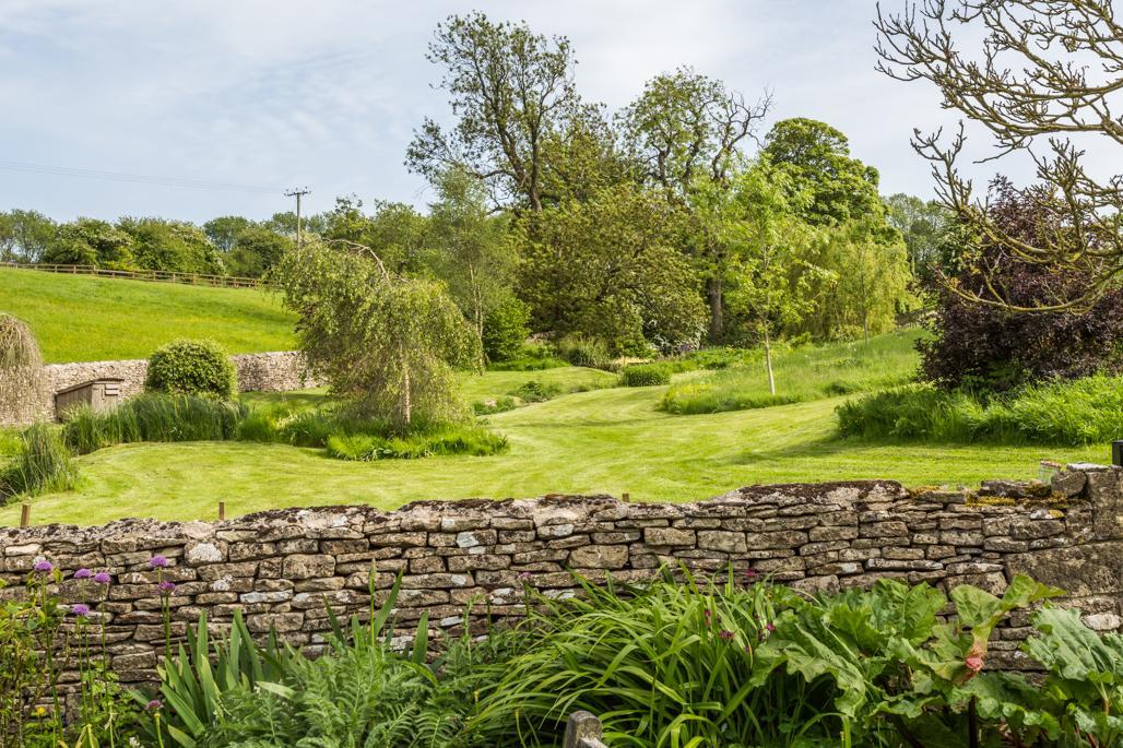 Aylworth Manor Bed & Breakfast Naunton Exterior photo